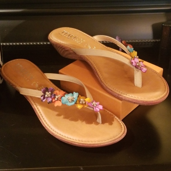 Italian Shoemakers Shoes - NWT!!! Italian Shoe Maker Sandals